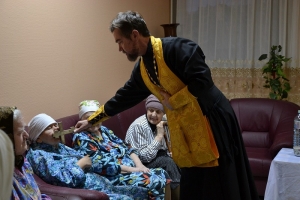 11.12.15г.  Причащение проживающих ТДИ «Березка»