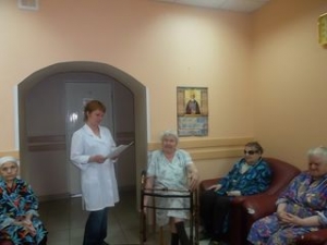 Тематическая беседа с проживающими на медицинские темы, 2014г.